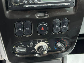 Dacia Duster 1.6 I 4X4 Laureate