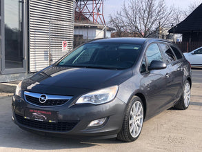Opel Astra J 2.0 CDTI Design 2011