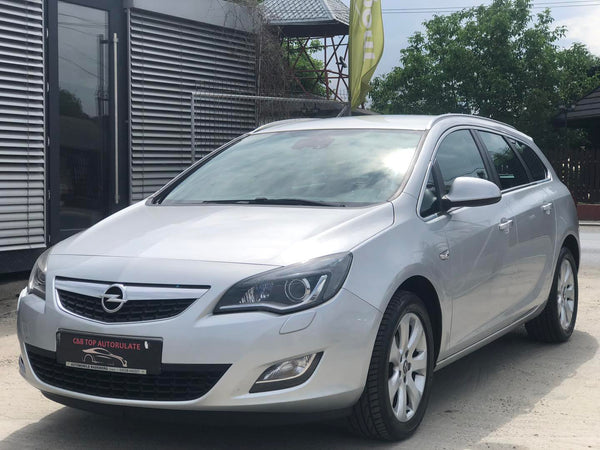 Opel Astra J Sport Tourer 2.0 CDTI 2012