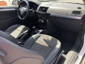 Opel Astra GTC 1.7 CDTI 2011