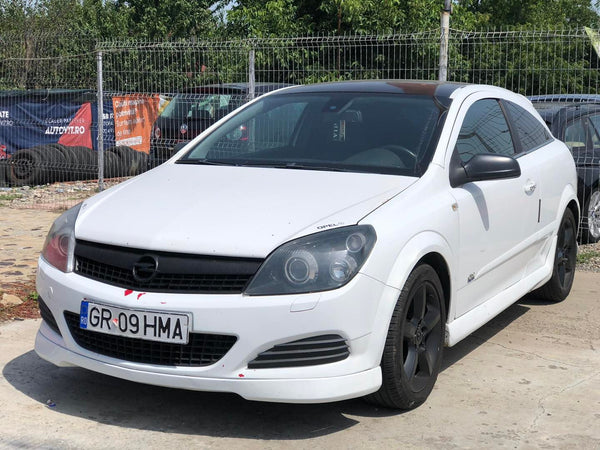 Opel Astra GTC 1.7 CDTI 2011
