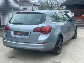Opel Astra J Innovation 1.7 CDTI 2011