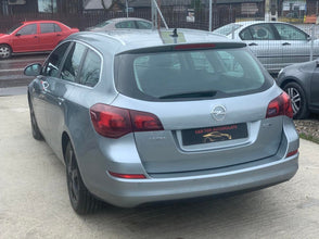 Opel Astra J Innovation 1.7 CDTI 2011