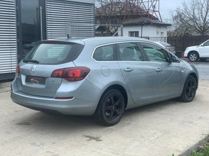 Opel Astra J Innovation 1.7 CDTI 2011