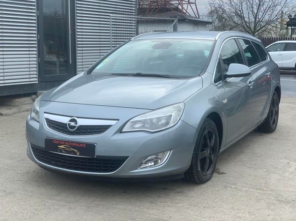 Opel Astra J Innovation 1.7 CDTI 2011