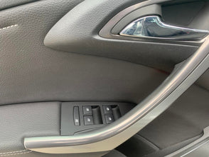 Opel Astra J Innovation 1.7 CDTI 2011