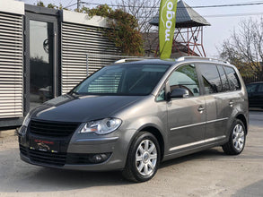 Volkswagen Touran Highline 2.0 TDI 2009