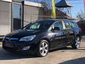 Opel Astra J Sport Tourer 1.7 CDTI 2011