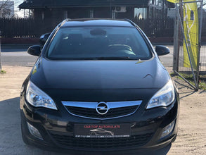 Opel Astra J Sport Tourer 1.7 CDTI 2011