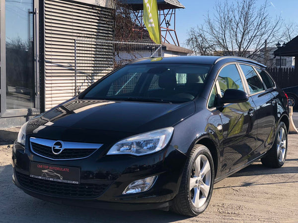Opel Astra J Sport Tourer 1.7 CDTI 2011