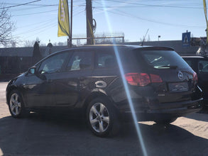 Opel Astra J Sport Tourer 1.7 CDTI 2011