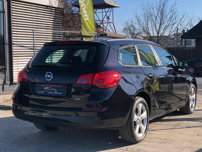 Opel Astra J Sport Tourer 1.7 CDTI 2011