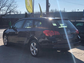 Opel Astra J Sport Tourer 1.7 CDTI 2011