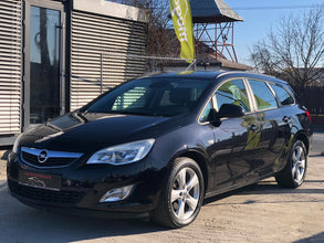 Opel Astra J Sport Tourer 1.7 CDTI 2011