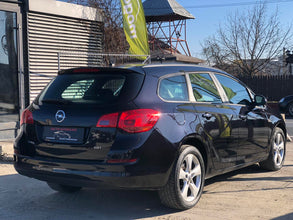 Opel Astra J Sport Tourer 1.7 CDTI 2011