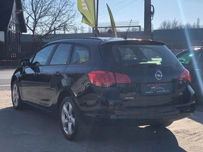 Opel Astra J Sport Tourer 1.7 CDTI 2011